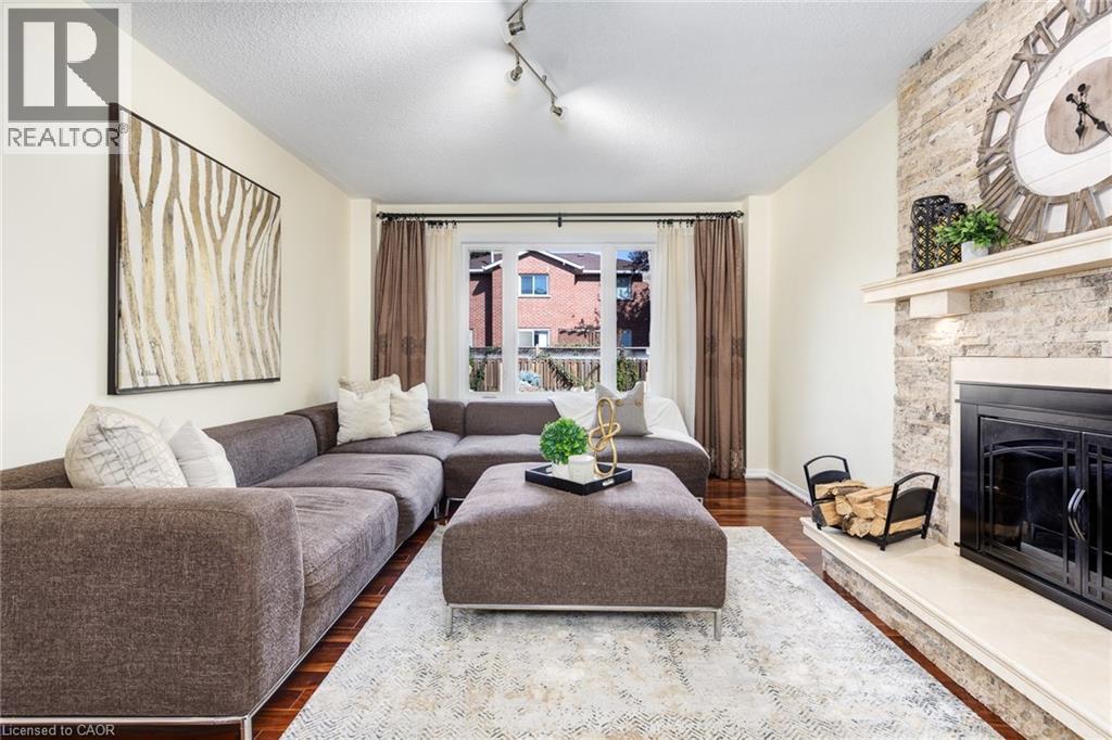 223 River Oaks Boulevard W, Oakville, Ontario  L6H 3V2 - Photo 12 - 40775630