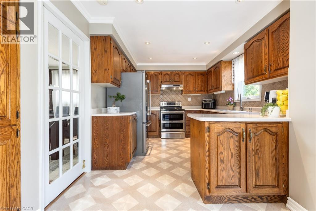 223 River Oaks Boulevard W, Oakville, Ontario  L6H 3V2 - Photo 17 - 40775630