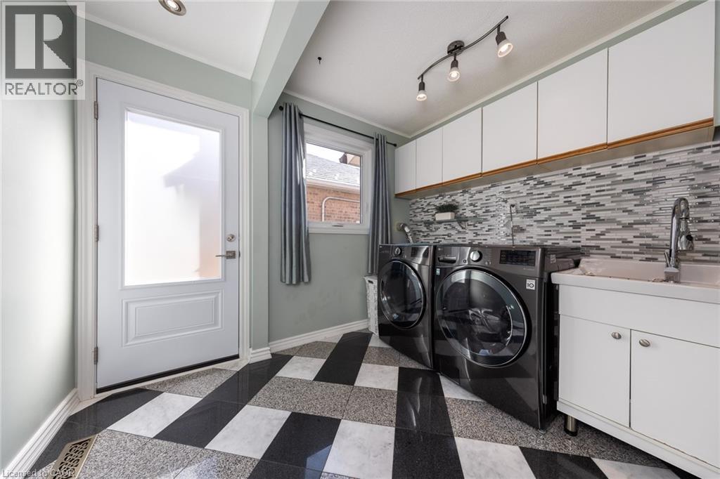 223 River Oaks Boulevard W, Oakville, Ontario  L6H 3V2 - Photo 21 - 40775630