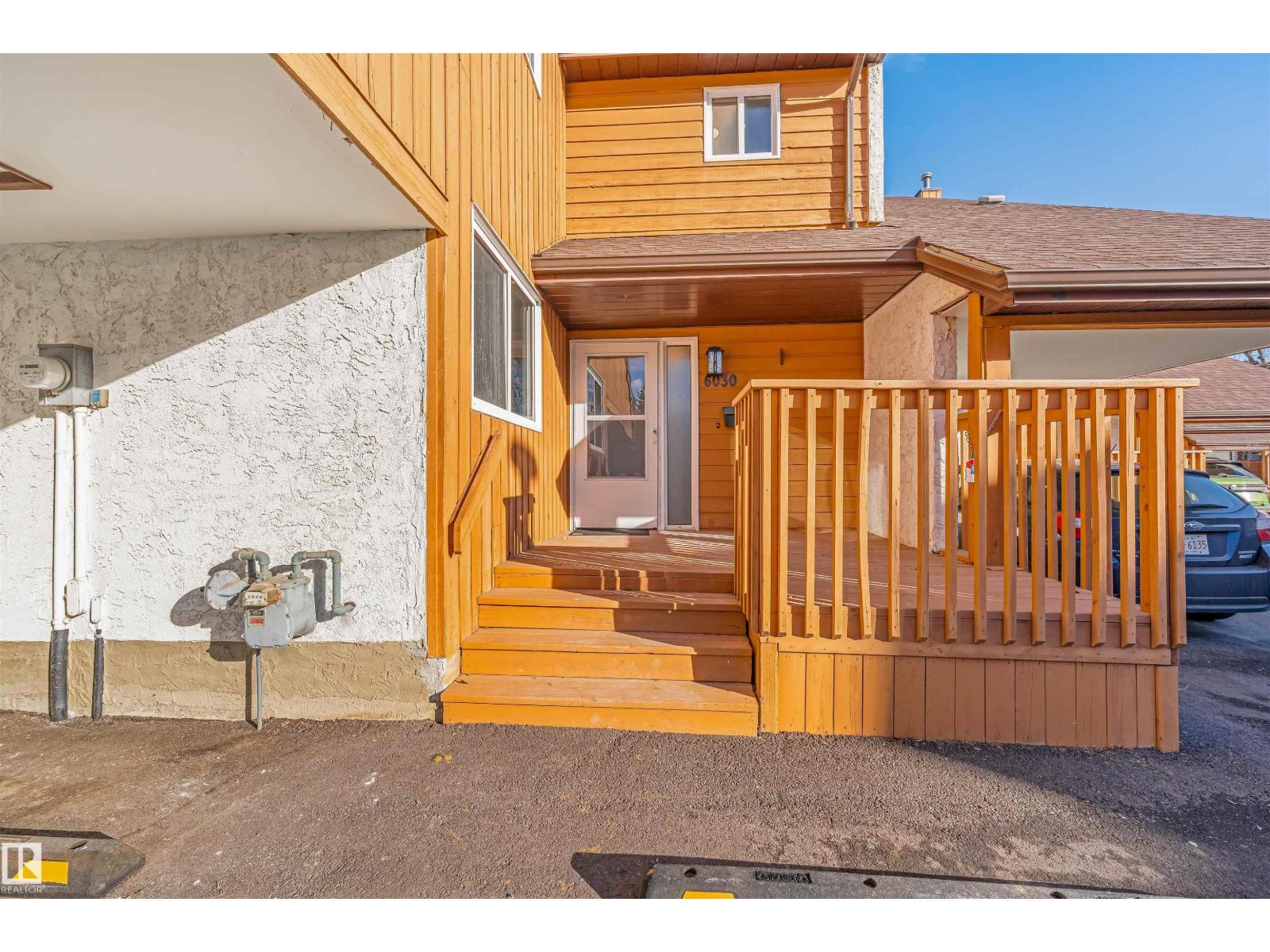 6030 Mill Woods Rd S Nw, Edmonton, Alberta  T6L 1N5 - Photo 2 - E4467036