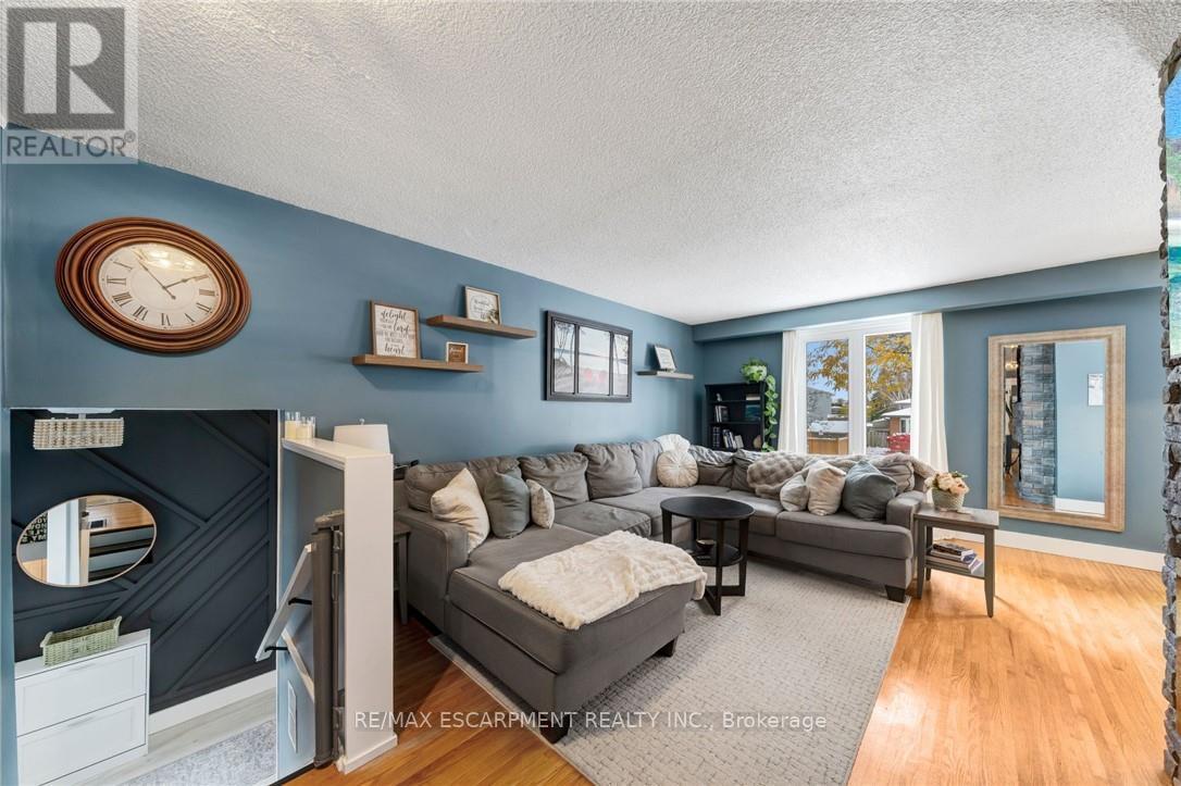 31 Raleigh Street, Hamilton, Ontario  L8W 1H4 - Photo 4 - X12587076