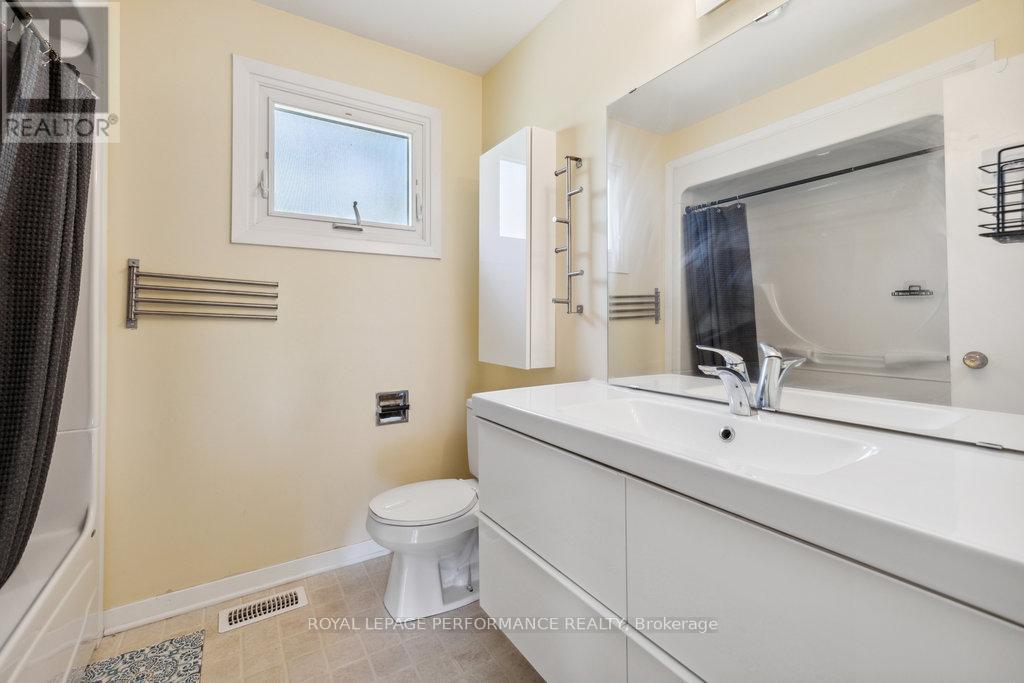 2045 Deerhurst Court, Ottawa, Ontario  K1J 8H2 - Photo 25 - X12587136
