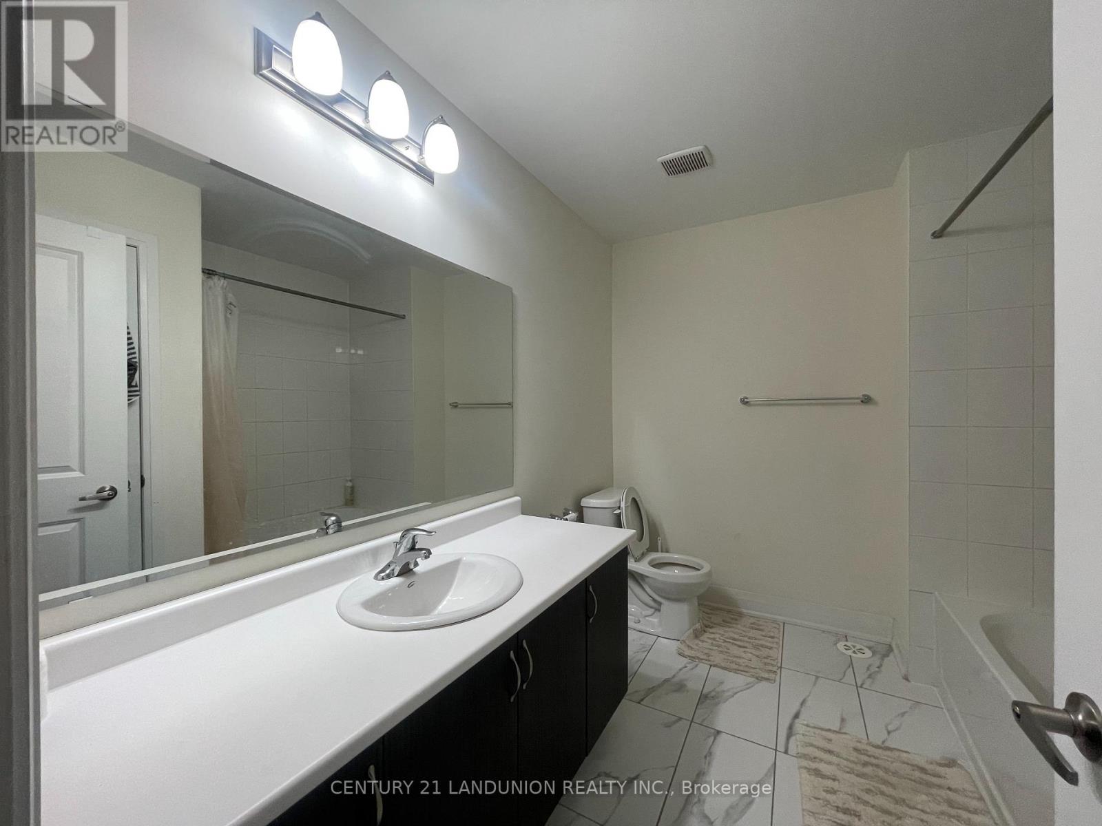 17 Mcconaghy Court, Vaughan, Ontario  L6A 5C1 - Photo 12 - N12587014