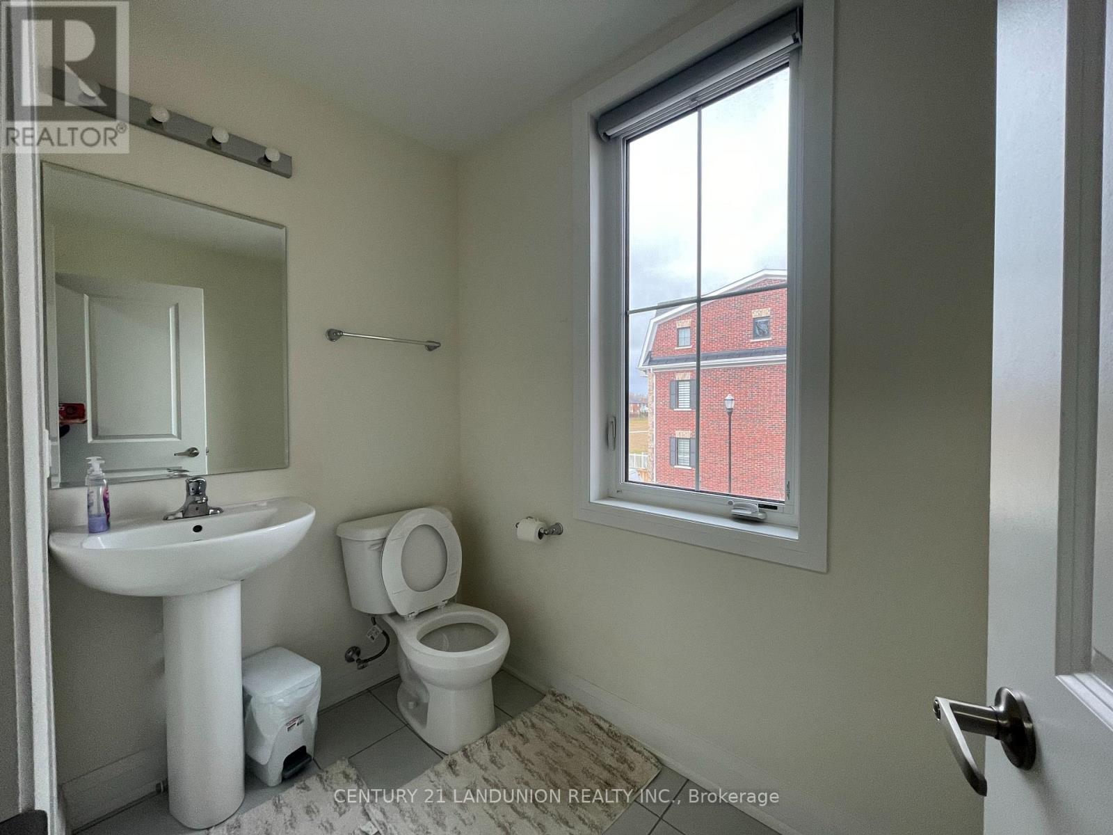 17 Mcconaghy Court, Vaughan, Ontario  L6A 5C1 - Photo 11 - N12587014