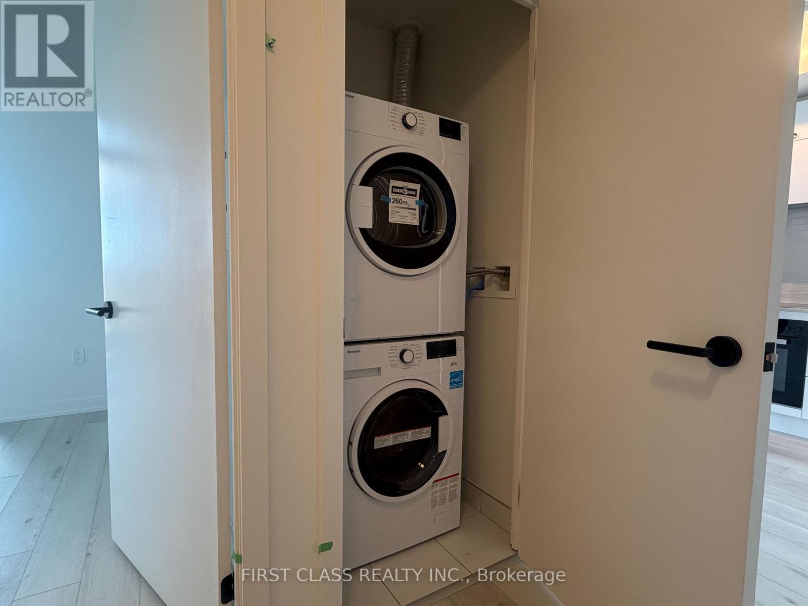 1118 - 1 Quarrington Lane, Toronto, Ontario  M3C 0S4 - Photo 5 - C12587102