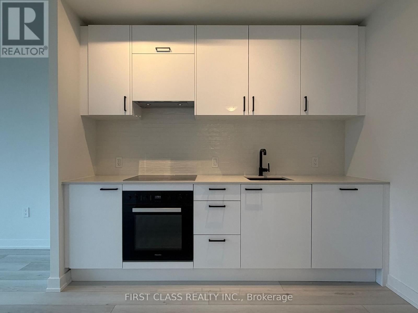 1118 - 1 Quarrington Lane, Toronto, Ontario  M3C 0S4 - Photo 6 - C12587102