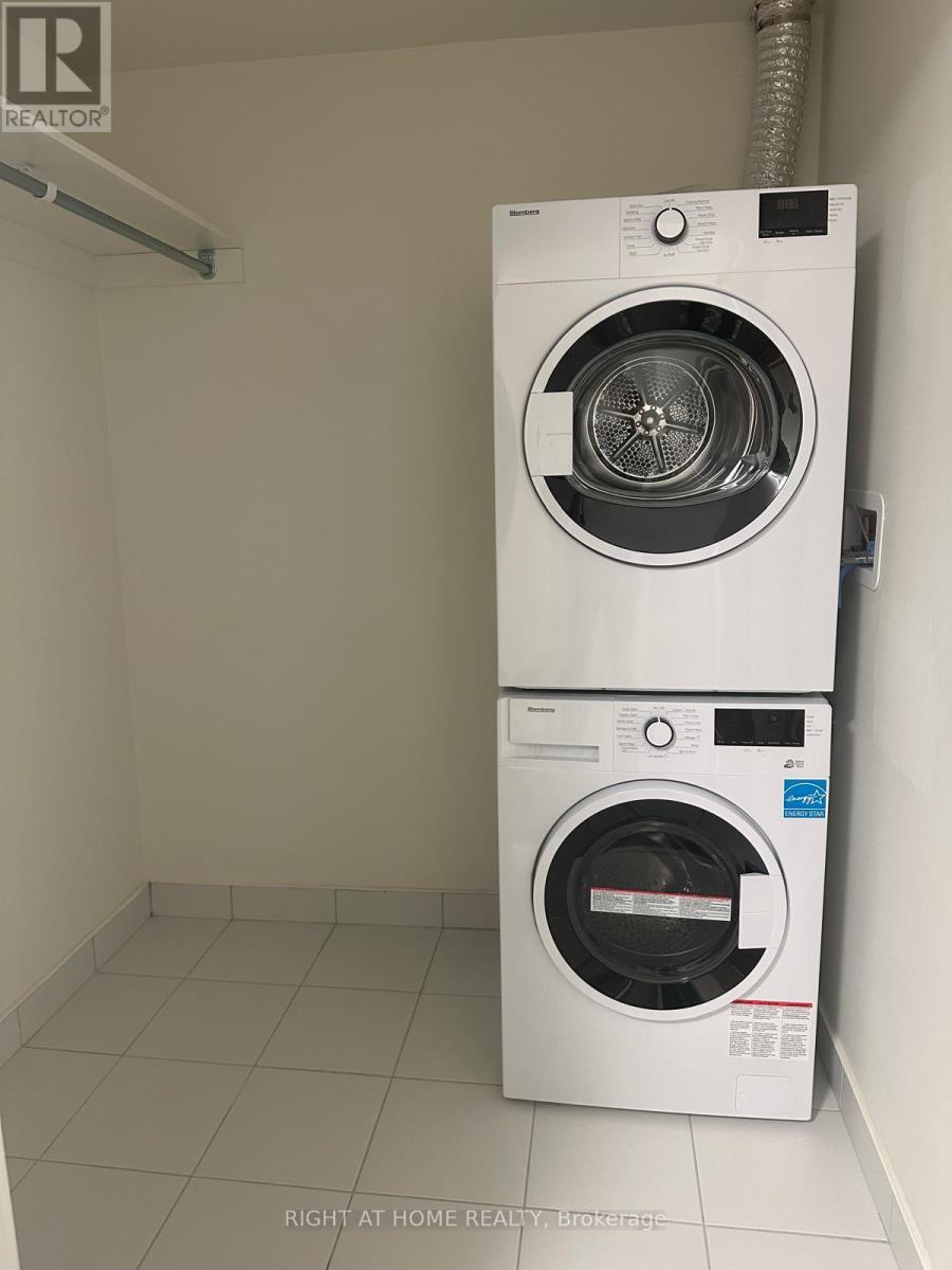 205 - 89 Church Street, Toronto, Ontario  M5C 0B7 - Photo 4 - C12587118