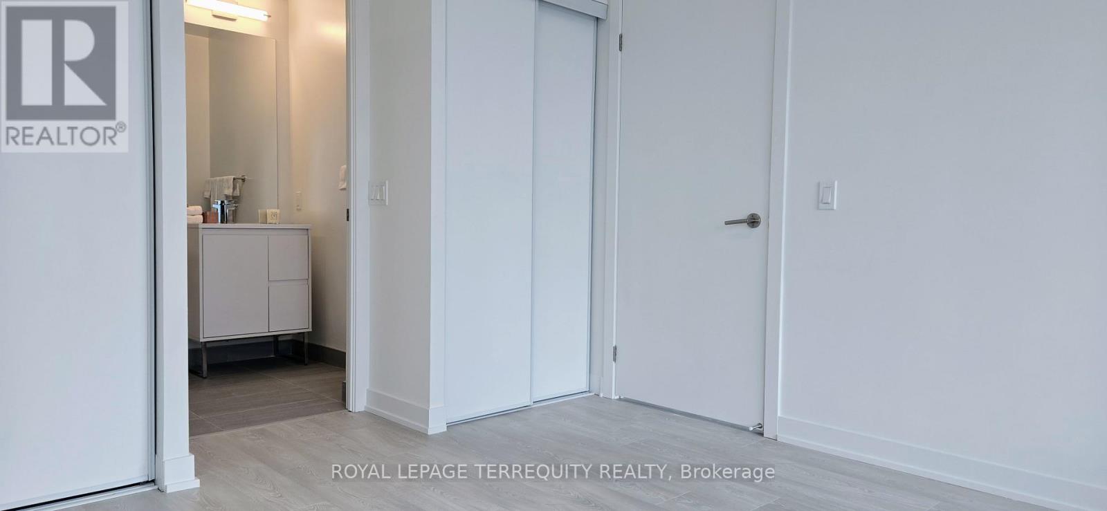 1215 - 1 Quarrington Lane, Toronto, Ontario  M3C 1H7 - Photo 16 - C12587134