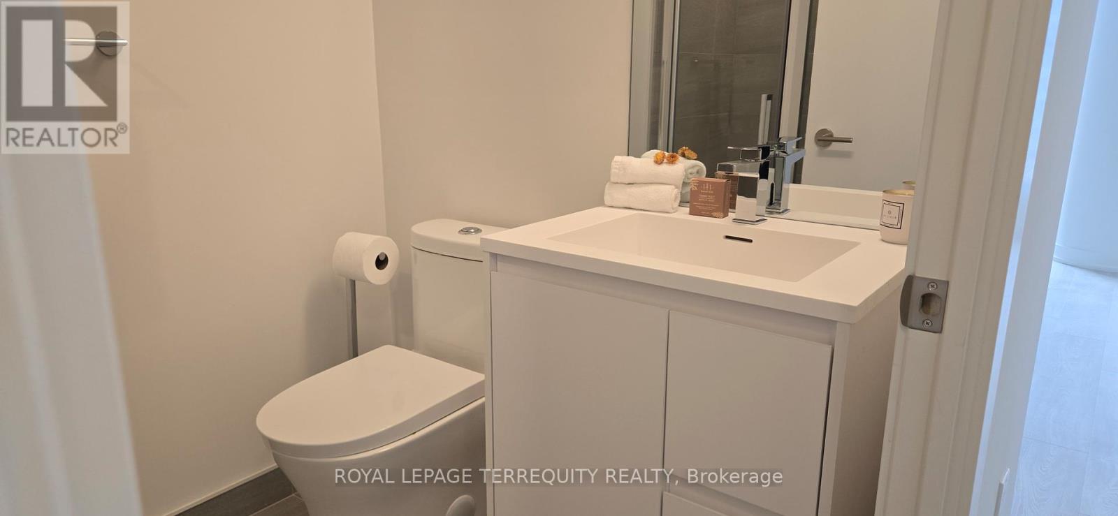 1215 - 1 Quarrington Lane, Toronto, Ontario  M3C 1H7 - Photo 17 - C12587134