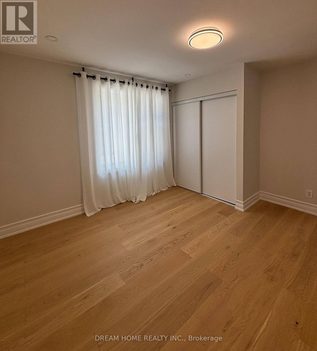 Upper - 9 Rusholme Drive E, Toronto, Ontario  M6J 3K1 - Photo 11 - C12587140