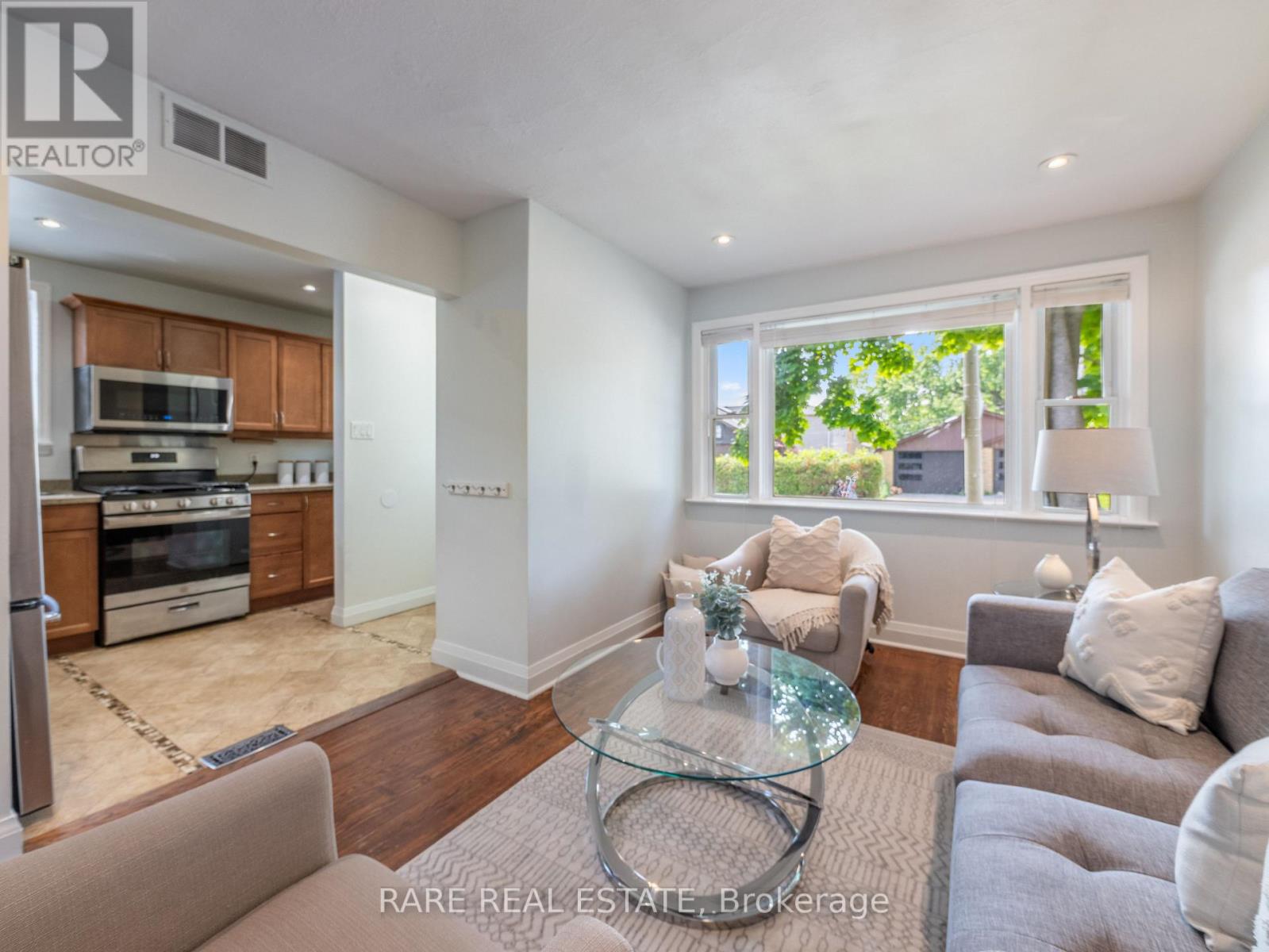 Main - 67 Glenburn Avenue, Toronto, Ontario M4B 2X6 - Photo 2 - E12587100