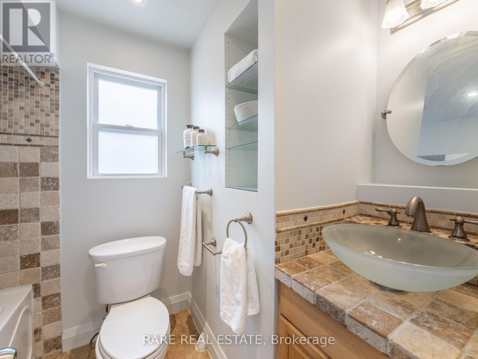 Main - 67 Glenburn Avenue, Toronto, Ontario M4B 2X6 - Photo 21 - E12587100