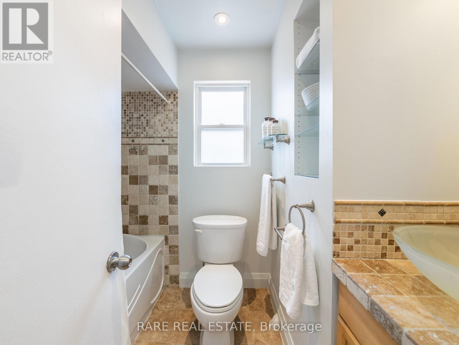 Main - 67 Glenburn Avenue, Toronto, Ontario M4B 2X6 - Photo 22 - E12587100