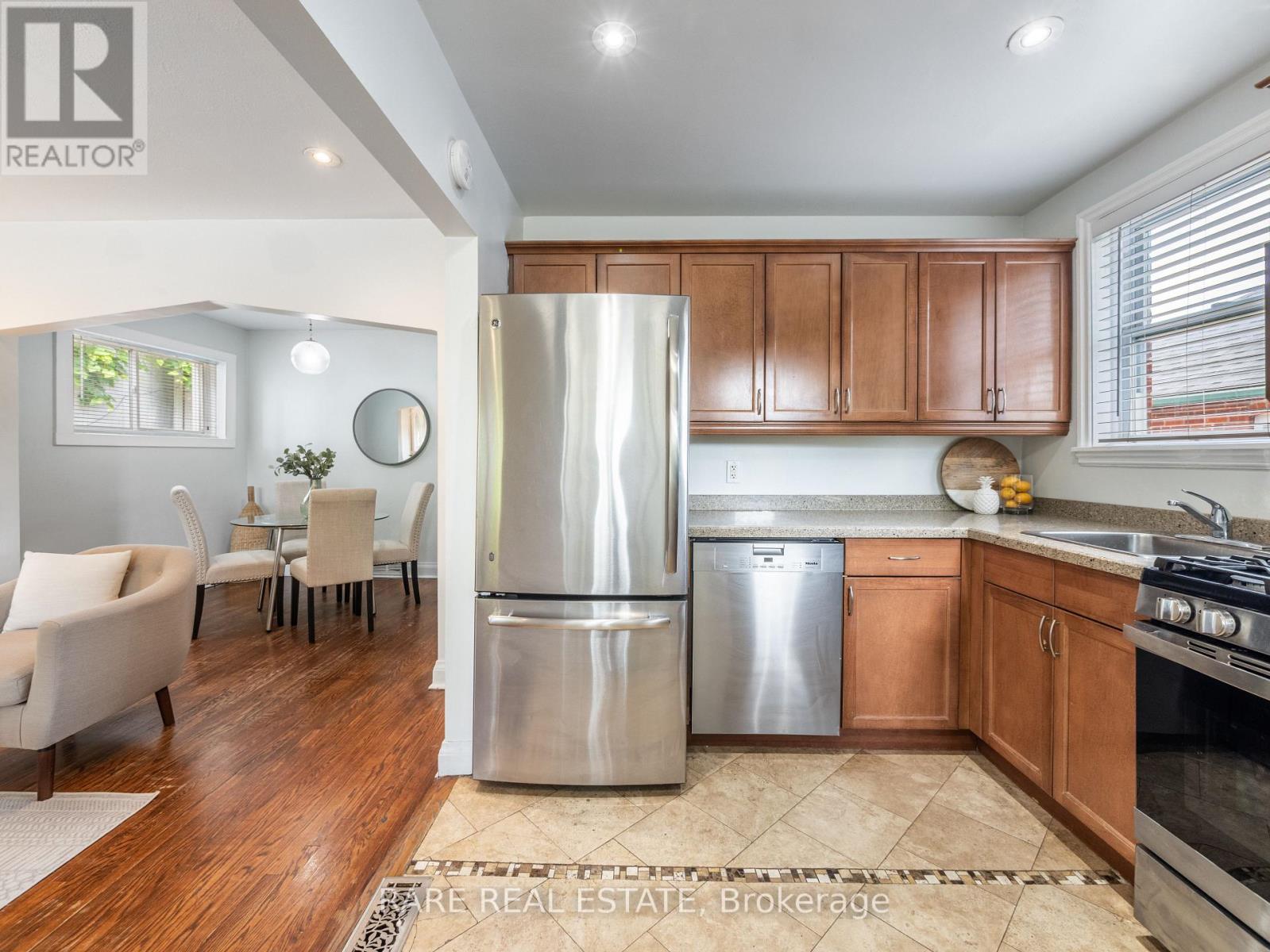 Main - 67 Glenburn Avenue, Toronto, Ontario M4B 2X6 - Photo 3 - E12587100