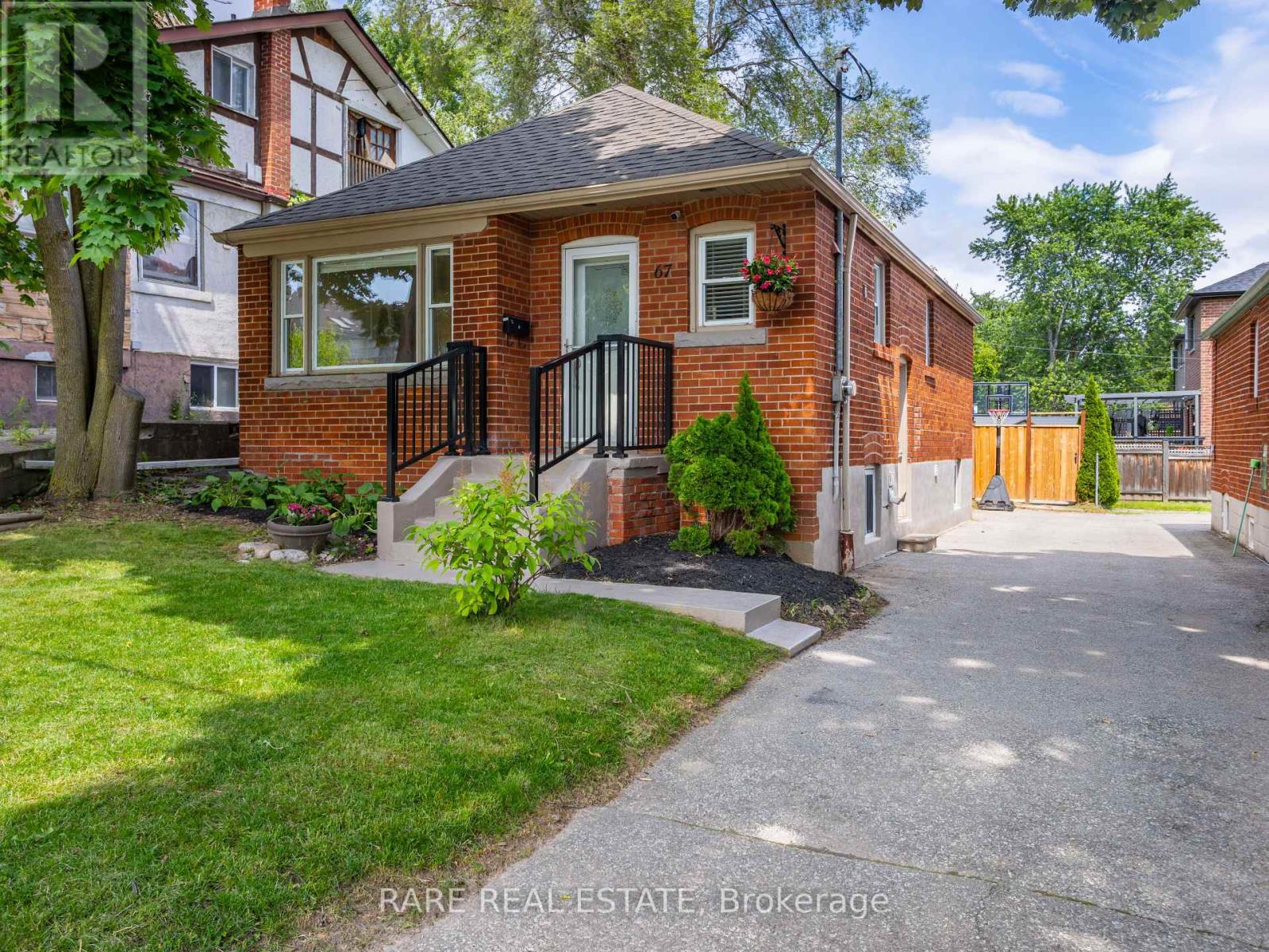 Main - 67 Glenburn Avenue, Toronto, Ontario M4B 2X6 - Photo 5 - E12587100