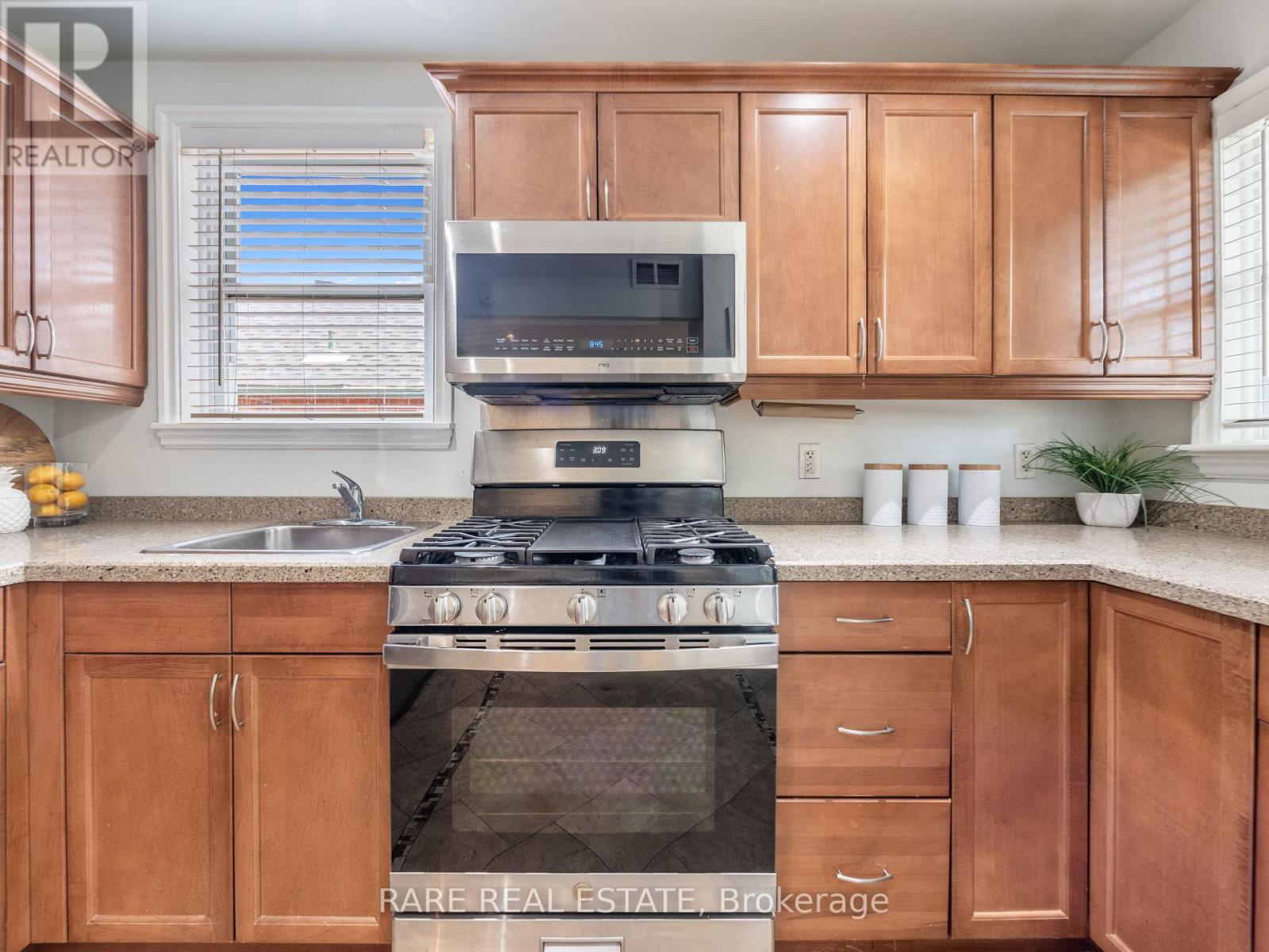 Main - 67 Glenburn Avenue, Toronto, Ontario M4B 2X6 - Photo 8 - E12587100