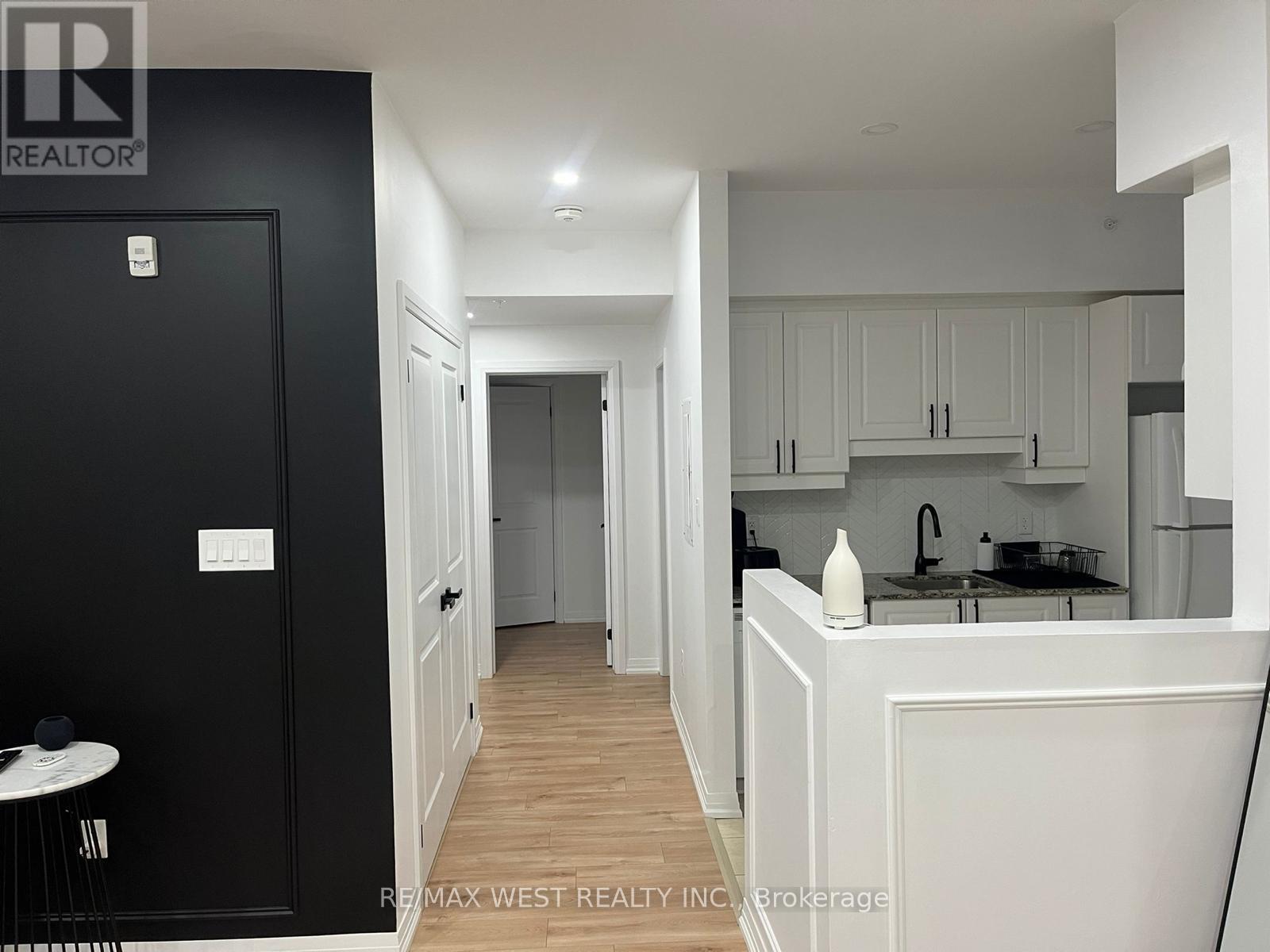 506 - 304 Essa Road, Barrie, Ontario  L9J 0H3 - Photo 7 - S12299313