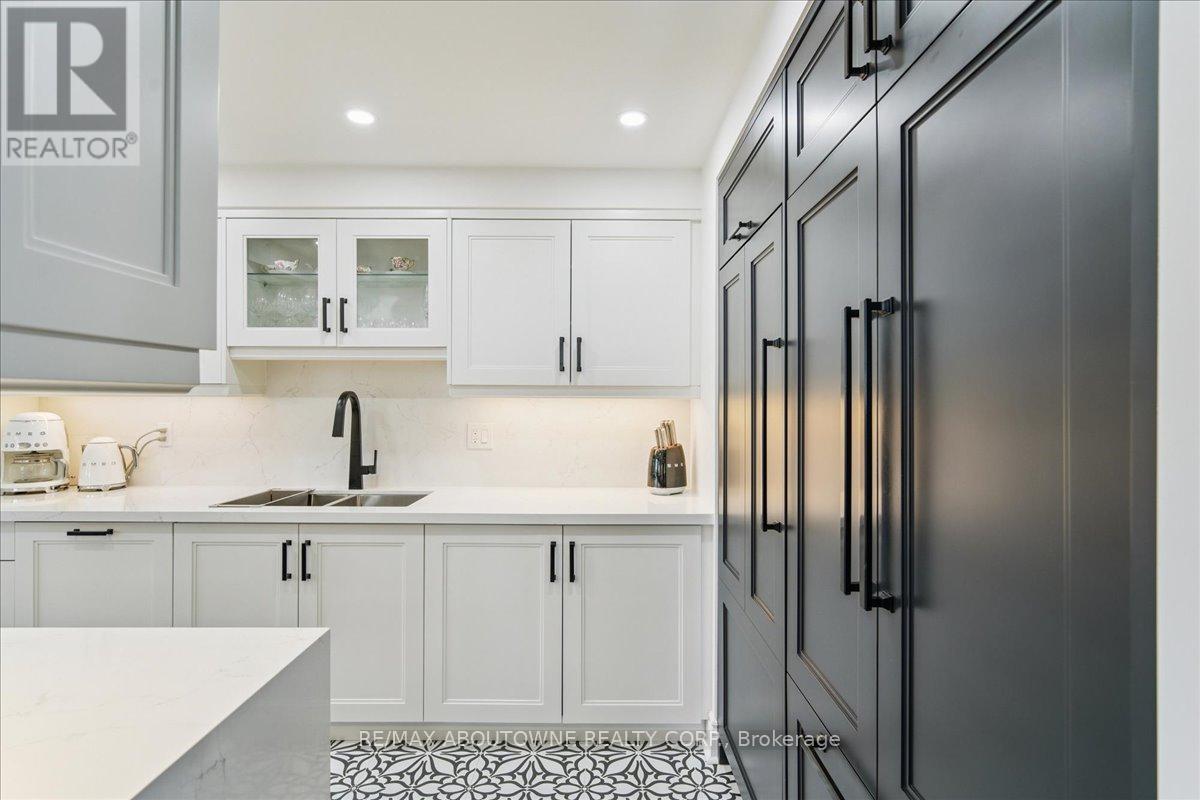 2603 - 550 Webb Drive, Mississauga, Ontario  L5B 3Y4 - Photo 14 - W12498300