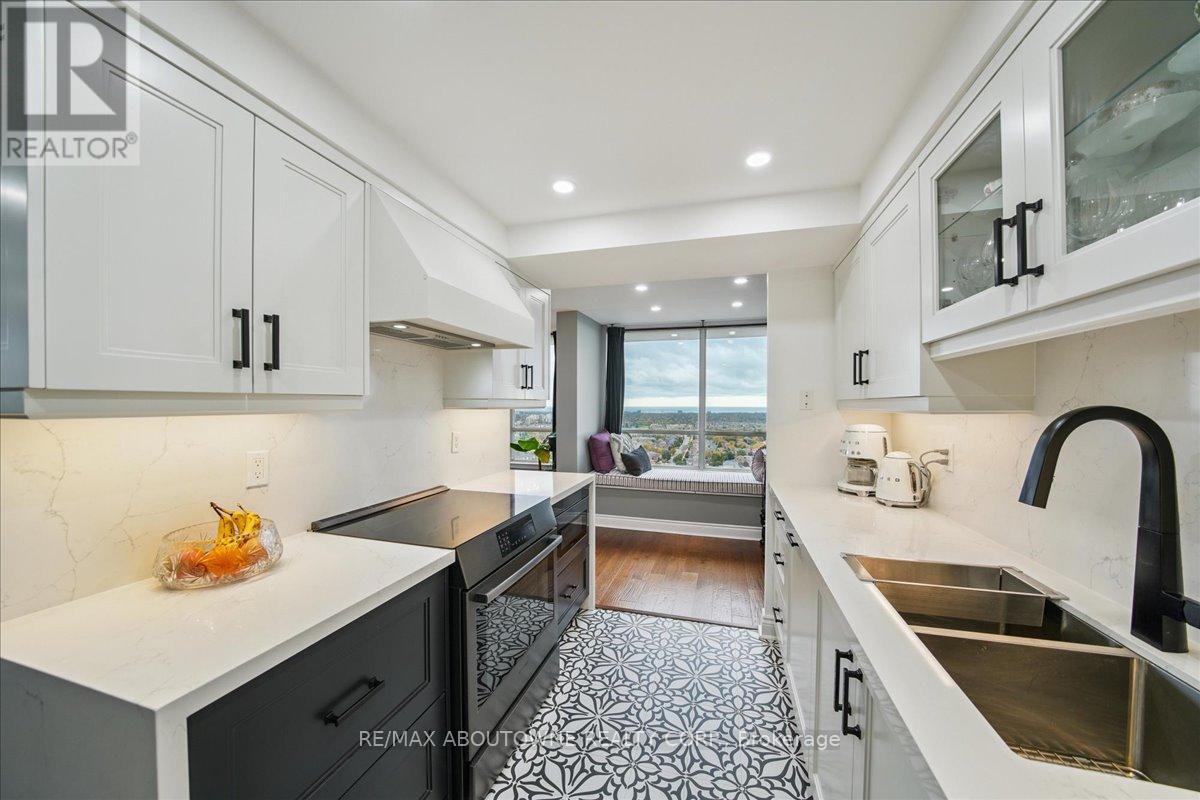 2603 - 550 Webb Drive, Mississauga, Ontario  L5B 3Y4 - Photo 16 - W12498300