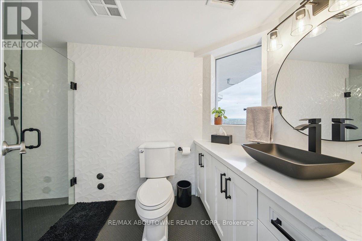 2603 - 550 Webb Drive, Mississauga, Ontario  L5B 3Y4 - Photo 19 - W12498300