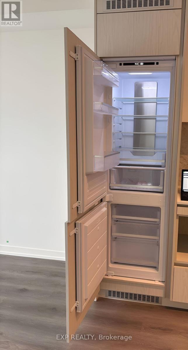 2201 - 28 Interchange Way, Vaughan, Ontario  L4K 0P8 - Photo 7 - N12587120