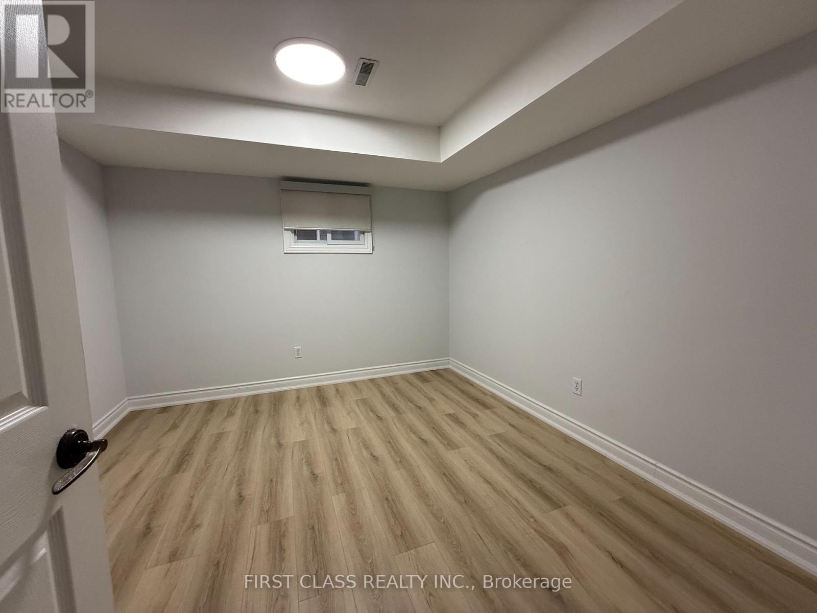 131 Santa Maria Trail, Vaughan, Ontario  L6A 3G9 - Photo 10 - N12587130