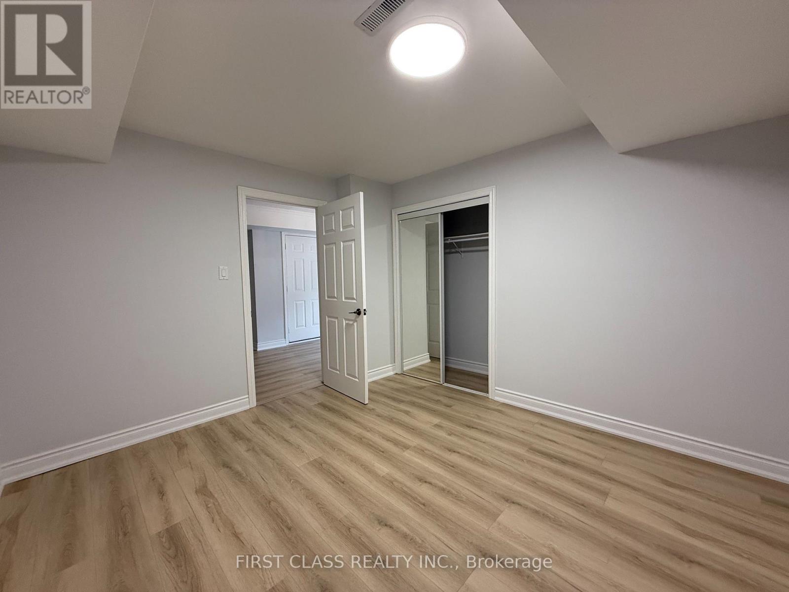 131 Santa Maria Trail, Vaughan, Ontario  L6A 3G9 - Photo 11 - N12587130