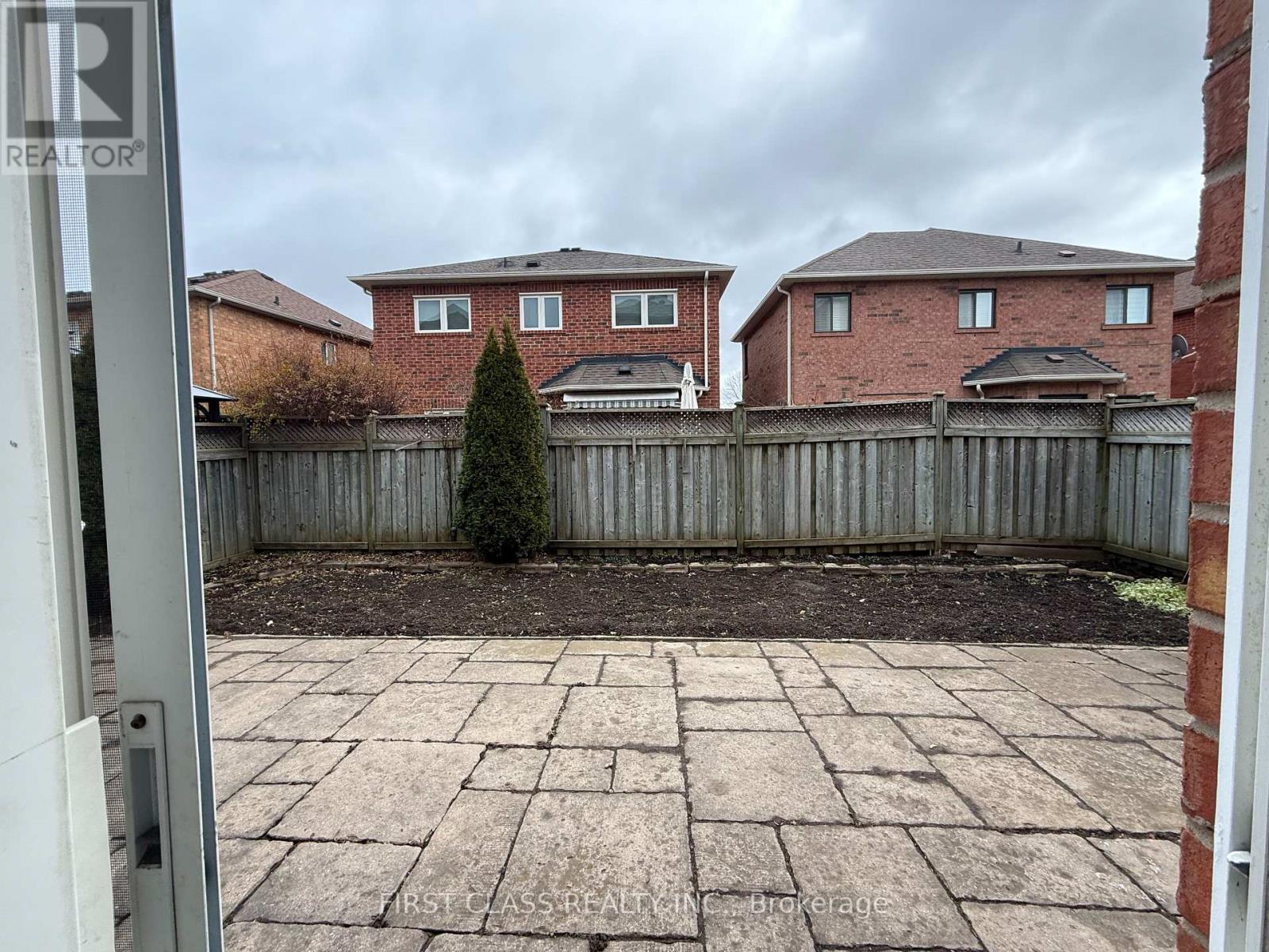 131 Santa Maria Trail, Vaughan, Ontario  L6A 3G9 - Photo 15 - N12587130