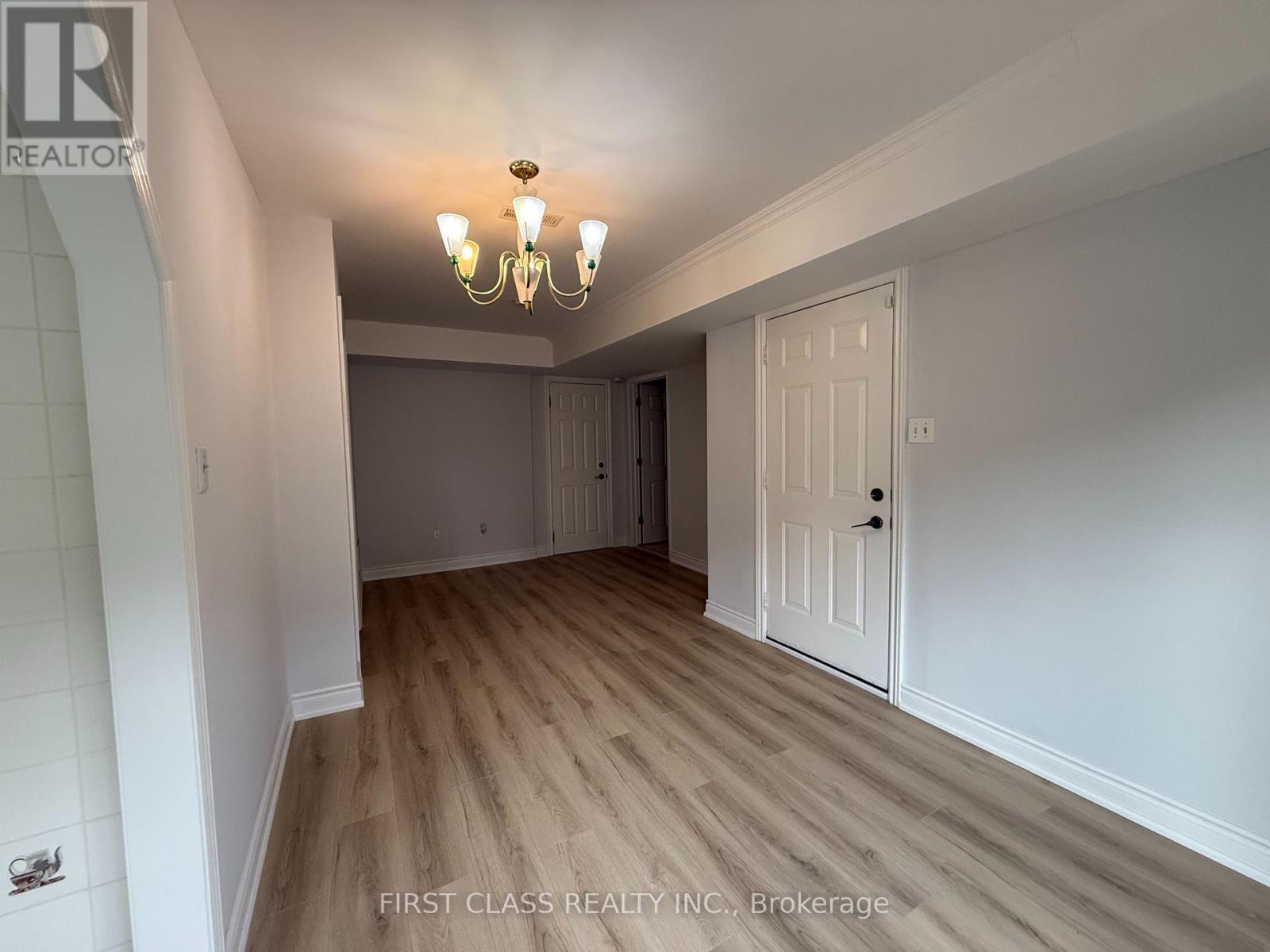 131 Santa Maria Trail, Vaughan, Ontario  L6A 3G9 - Photo 6 - N12587130