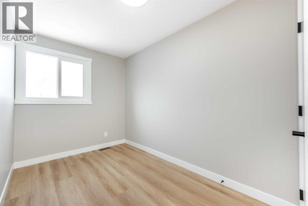 7620 27 Street Se, Calgary, Alberta  T2C 1E7 - Photo 15 - A2273192