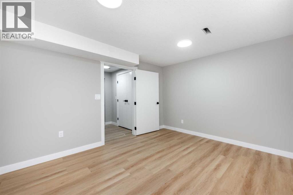 7620 27 Street Se, Calgary, Alberta  T2C 1E7 - Photo 24 - A2273192