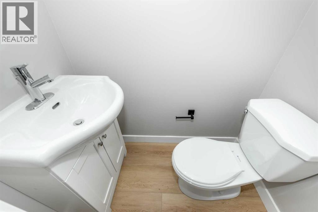 7620 27 Street Se, Calgary, Alberta  T2C 1E7 - Photo 6 - A2273192