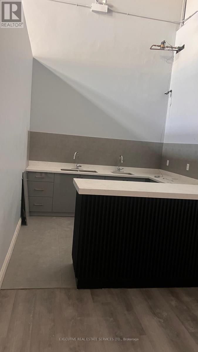 104 - 1065 Canadian Place, Mississauga, Ontario  L4W 0B8 - Photo 3 - W12587124