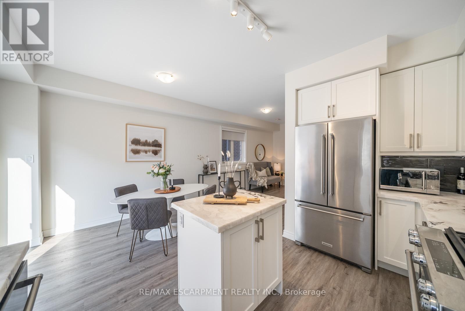 3959 Koenig Road, Burlington, Ontario  L7M 0Z7 - Photo 14 - W12587126