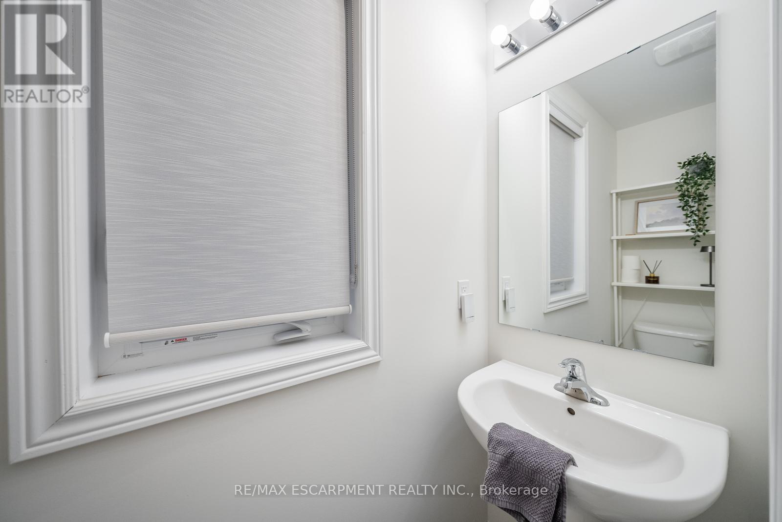 3959 Koenig Road, Burlington, Ontario  L7M 0Z7 - Photo 16 - W12587126