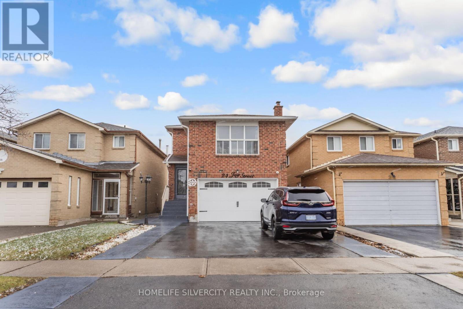 24 JAY STREET, Brampton, Ontario