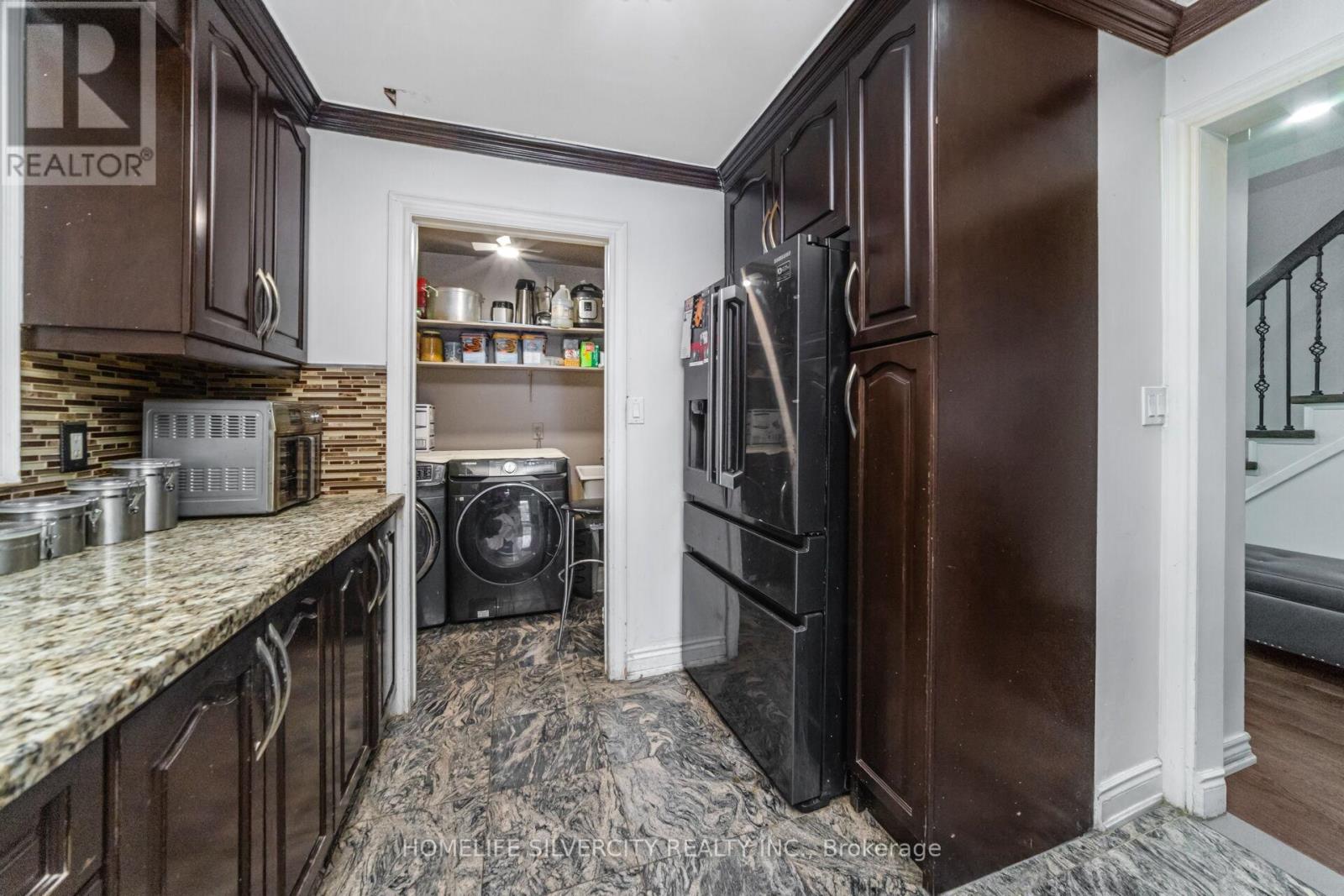 24 Jay Street, Brampton, Ontario L6Z 3V7 - Photo 20 - W12587144