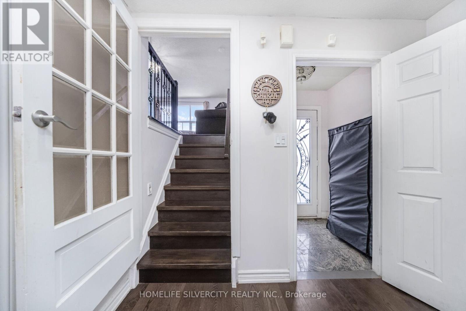 24 Jay Street, Brampton, Ontario L6Z 3V7 - Photo 21 - W12587144