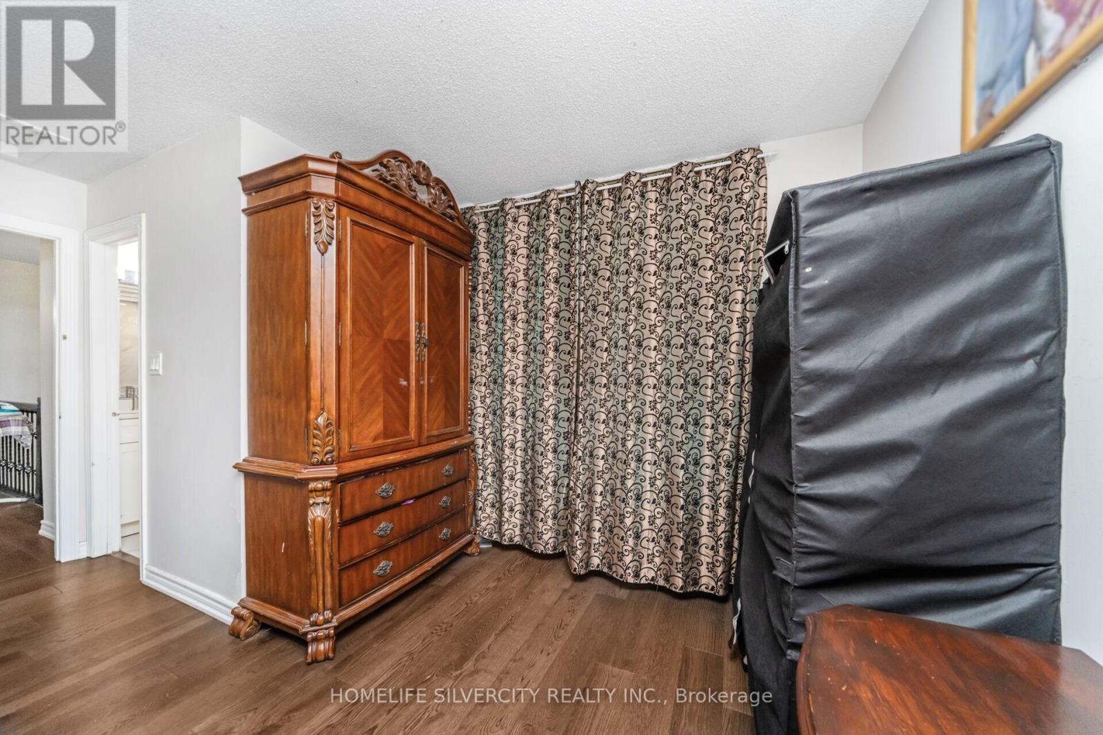 24 Jay Street, Brampton, Ontario L6Z 3V7 - Photo 32 - W12587144