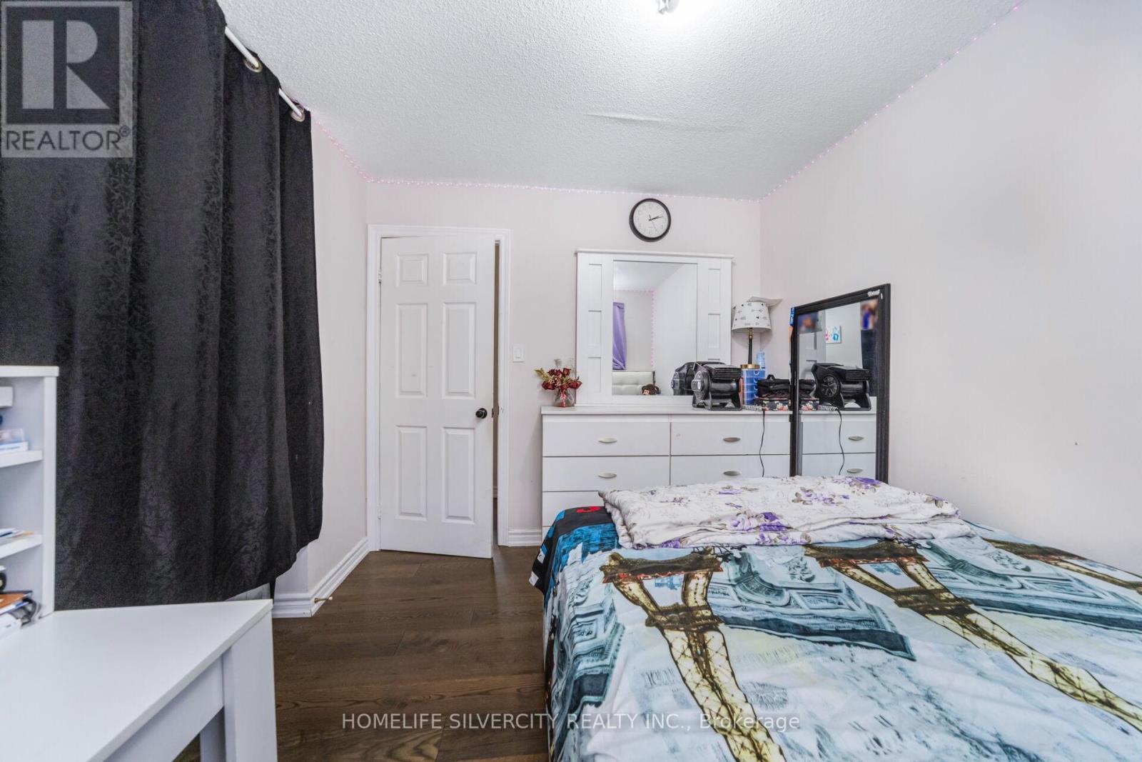 24 Jay Street, Brampton, Ontario L6Z 3V7 - Photo 36 - W12587144