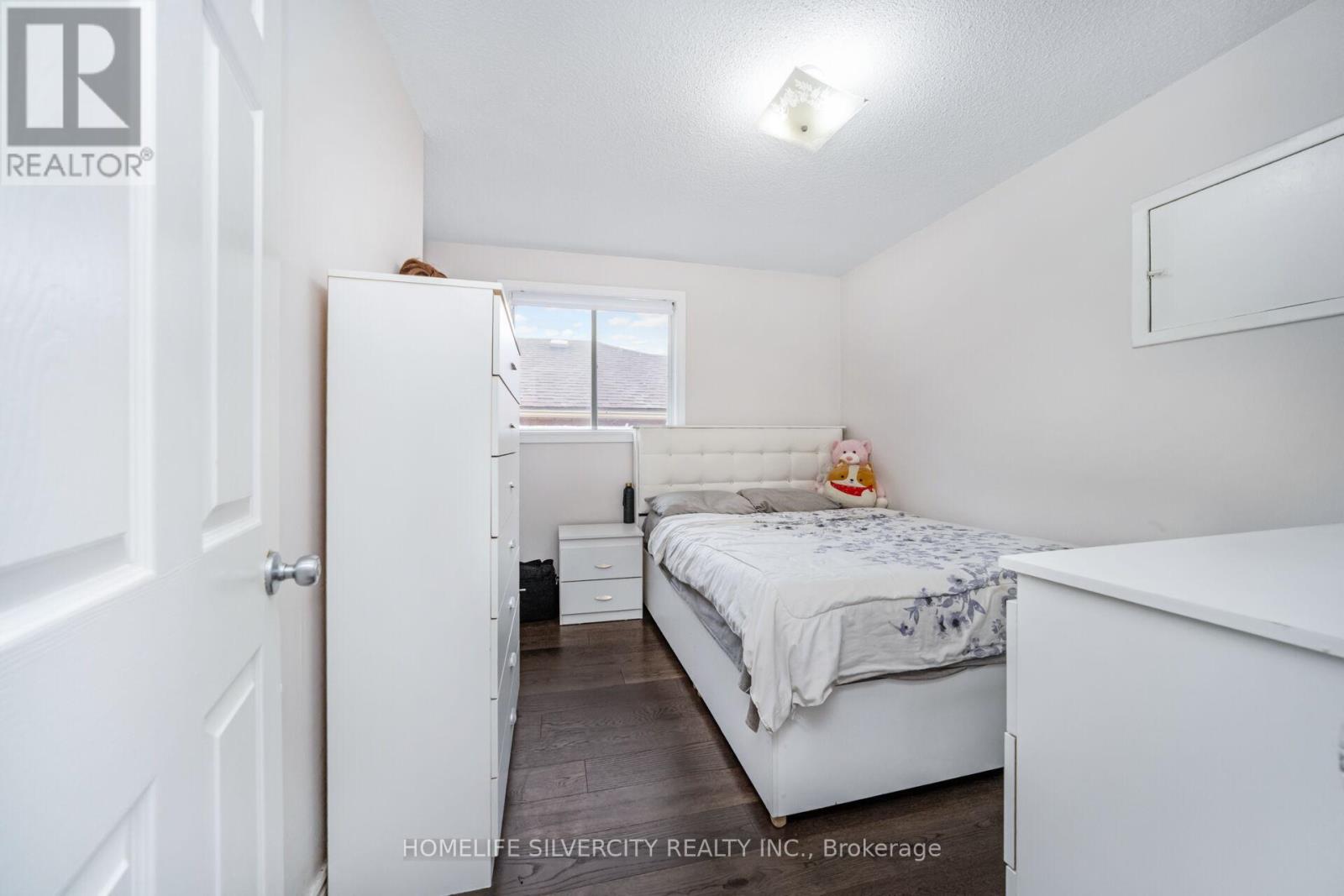 24 Jay Street, Brampton, Ontario L6Z 3V7 - Photo 37 - W12587144