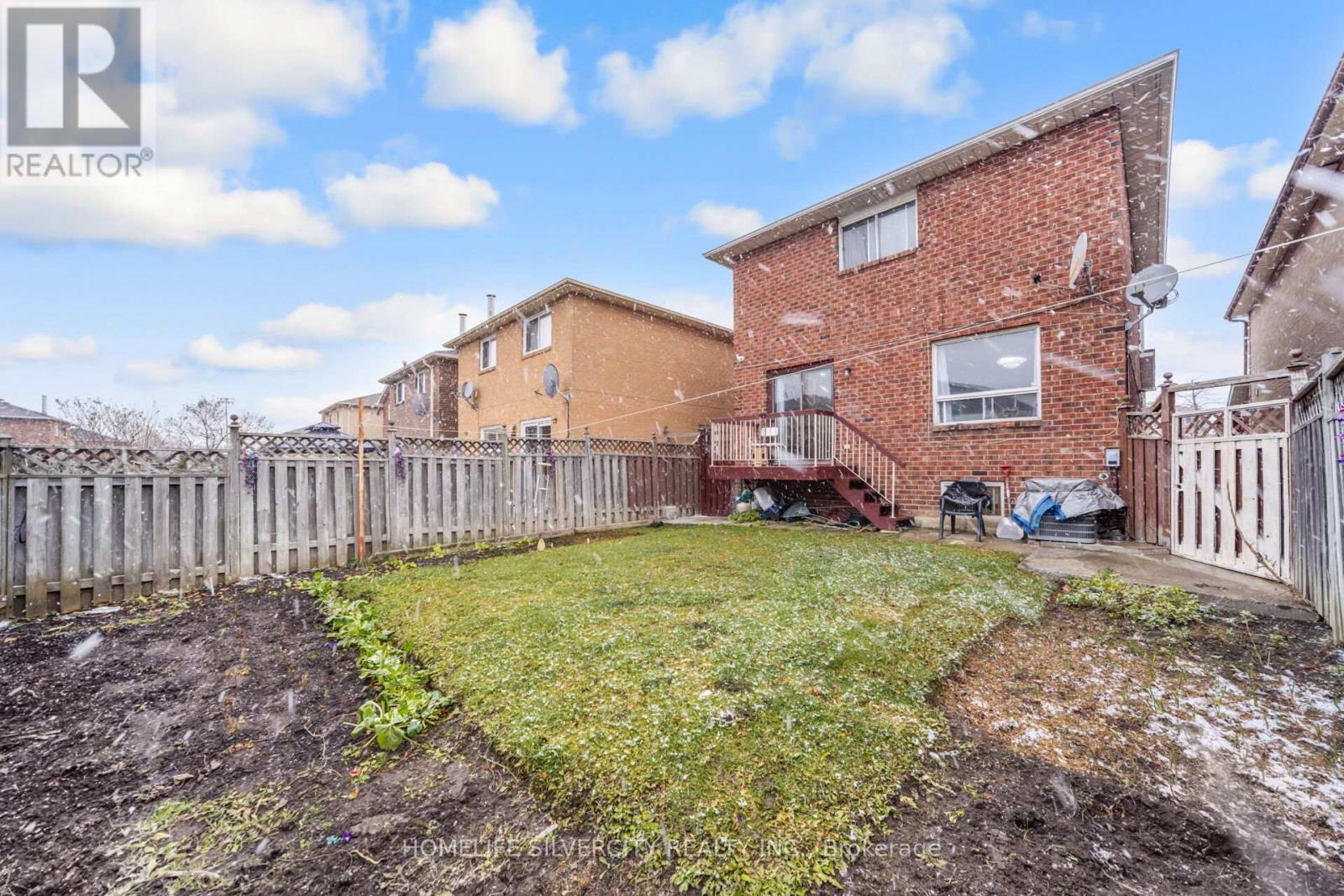 24 Jay Street, Brampton, Ontario L6Z 3V7 - Photo 43 - W12587144