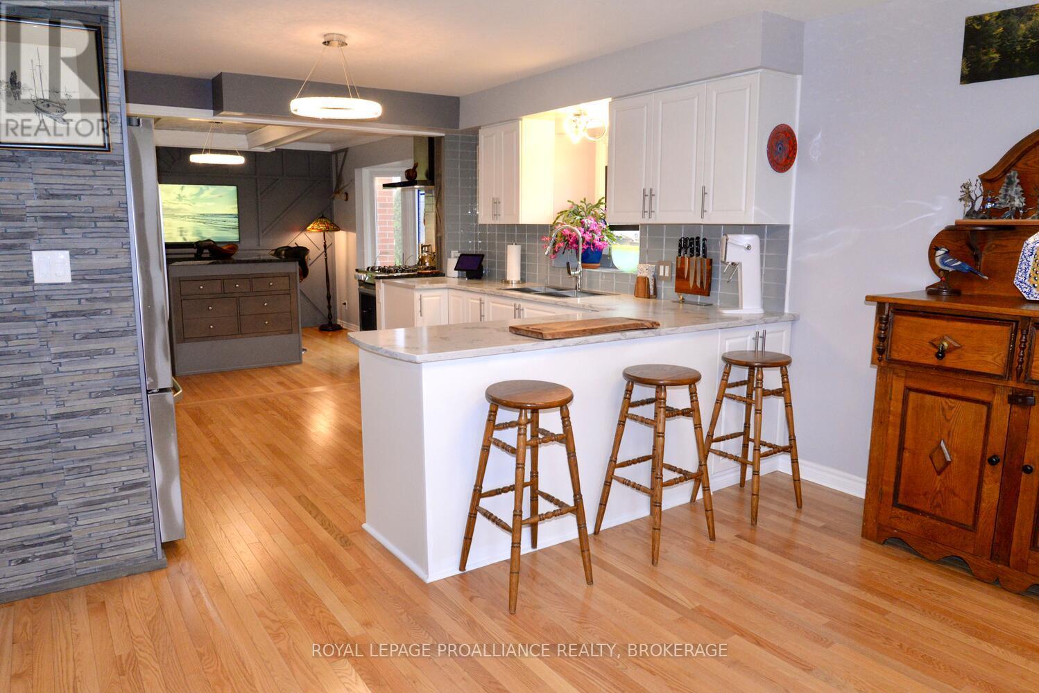 59 Glencoe Crescent, Kingston, Ontario K7M 7H9 - Photo 15 - X12586648