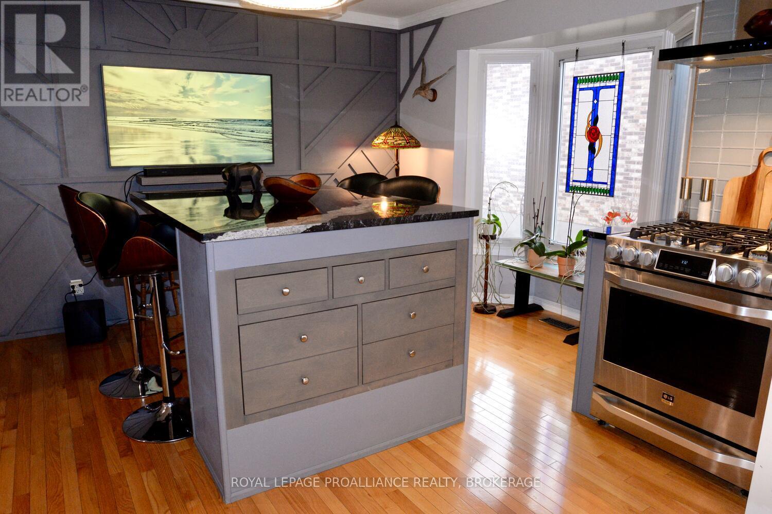 59 Glencoe Crescent, Kingston, Ontario K7M 7H9 - Photo 14 - X12586648