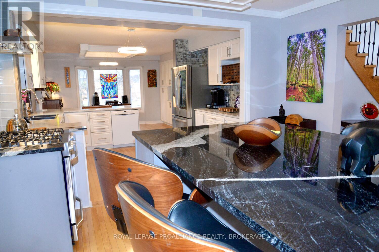 59 Glencoe Crescent, Kingston, Ontario K7M 7H9 - Photo 12 - X12586648