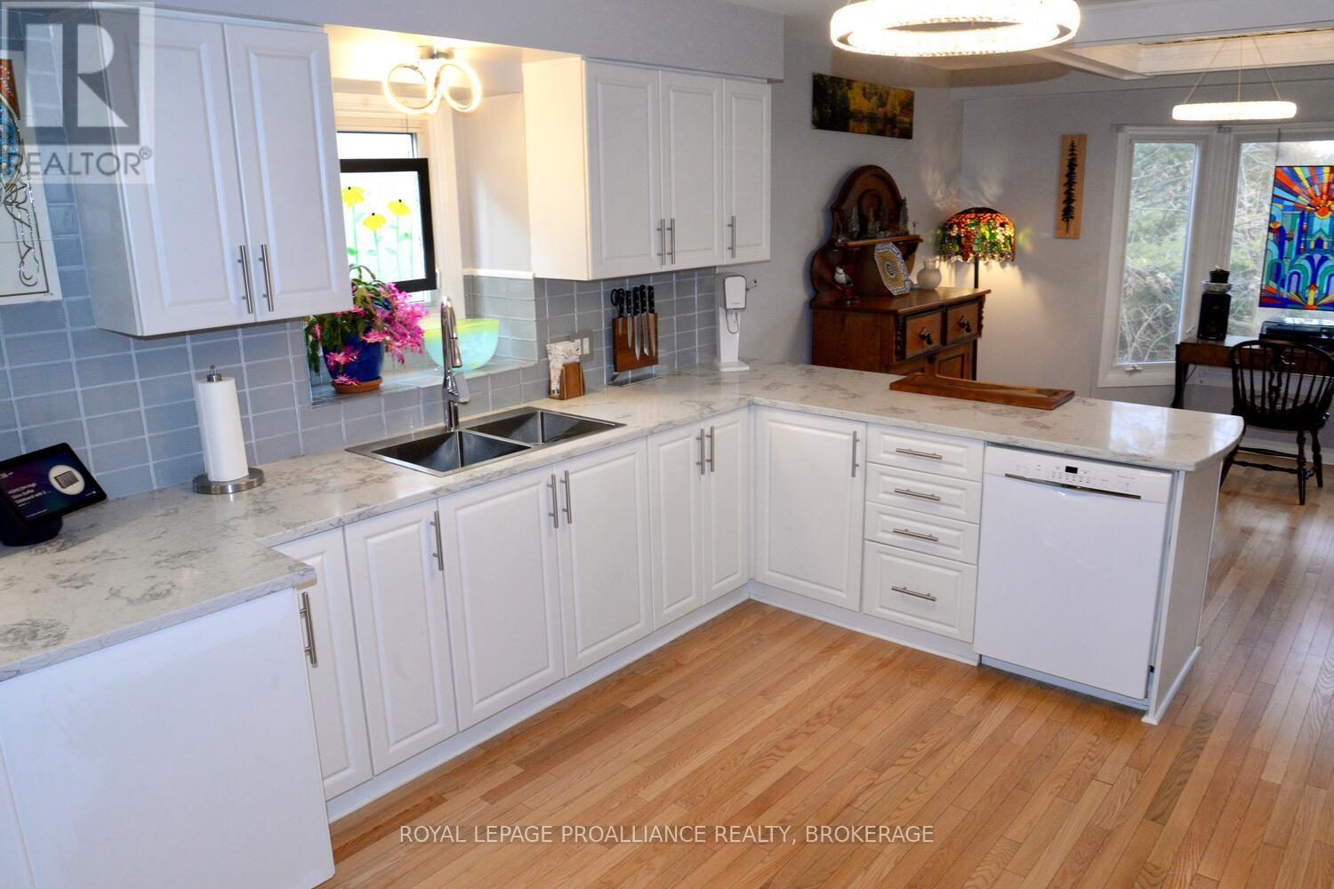 59 Glencoe Crescent, Kingston, Ontario K7M 7H9 - Photo 17 - X12586648