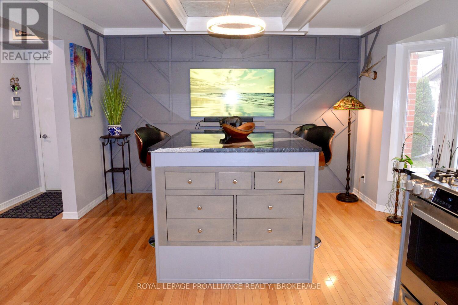 59 Glencoe Crescent, Kingston, Ontario K7M 7H9 - Photo 13 - X12586648