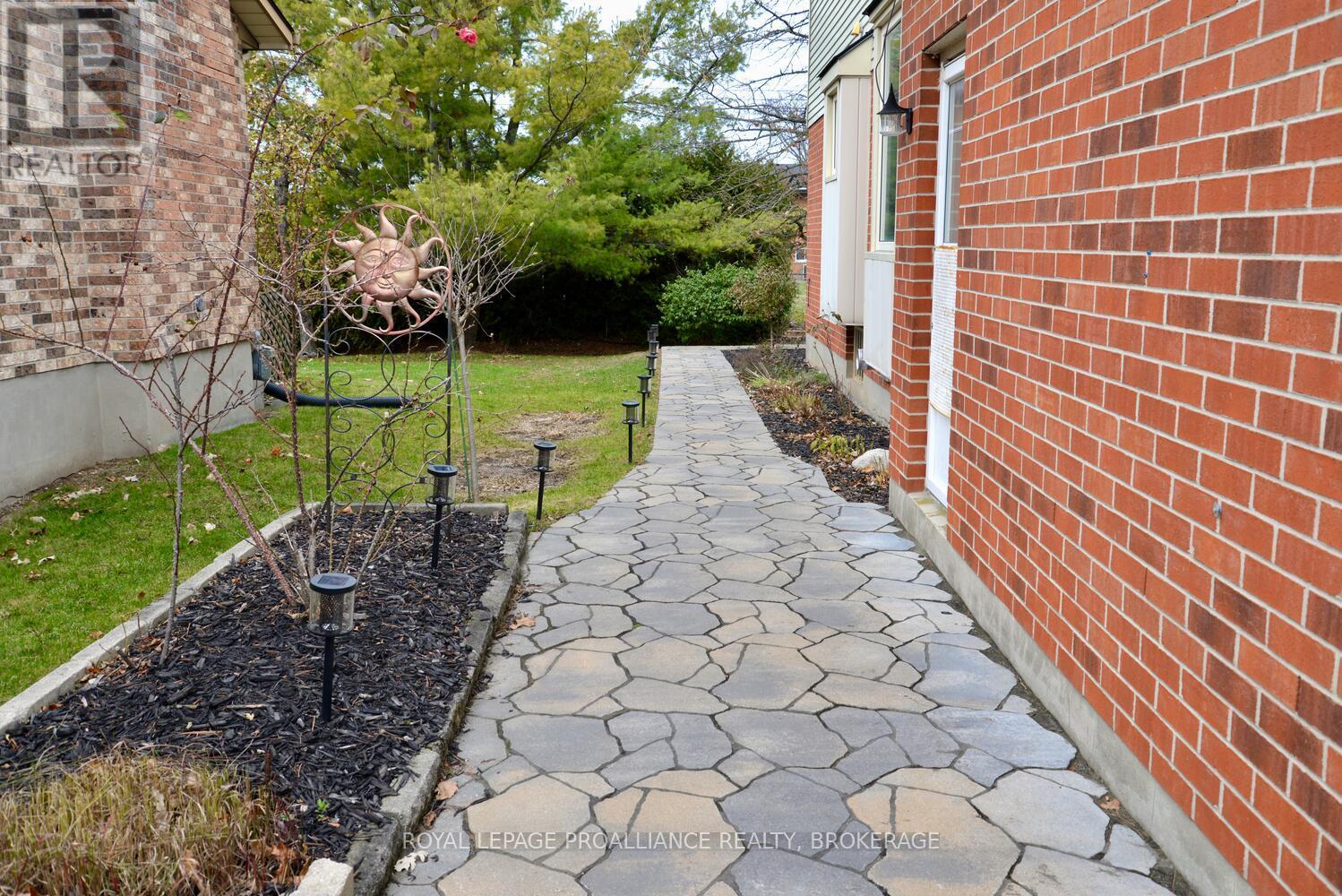 59 Glencoe Crescent, Kingston, Ontario K7M 7H9 - Photo 36 - X12586648