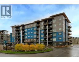 204 2465 Gateway Rd Florence Lake, Langford, Ca