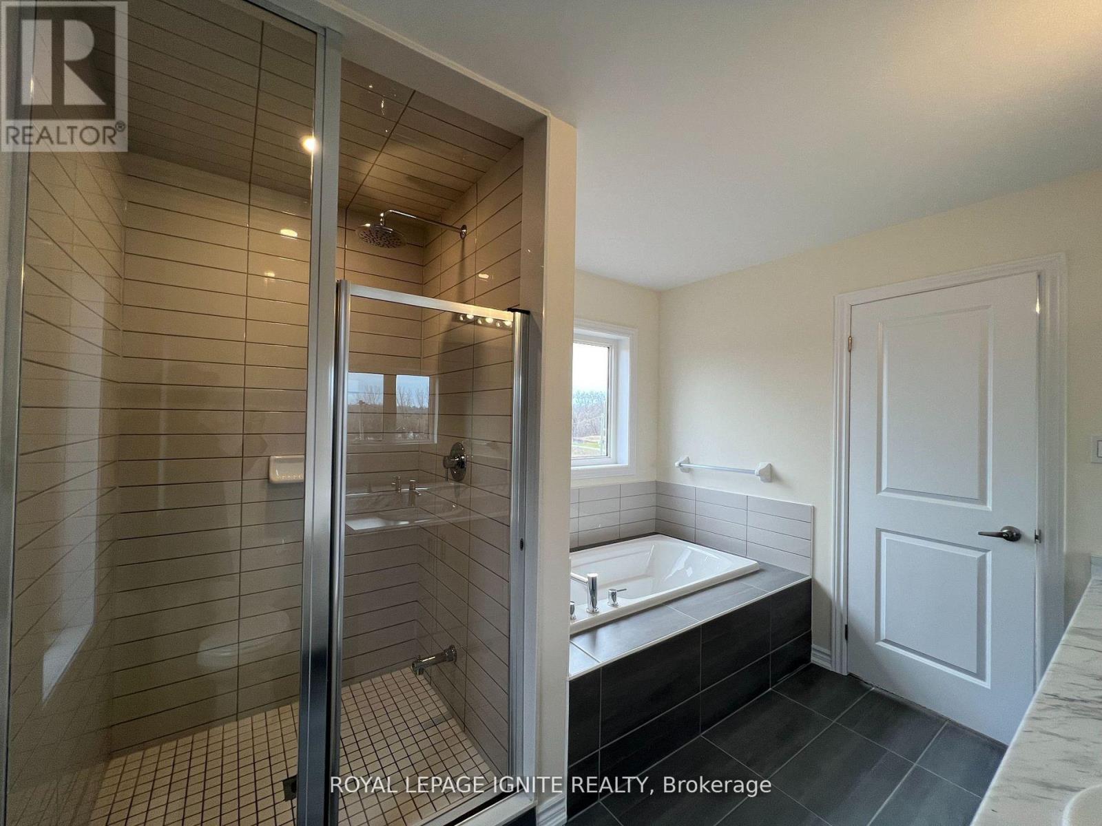 84 Gilham Way, Brant, Ontario  N3L 0M9 - Photo 12 - X12587138